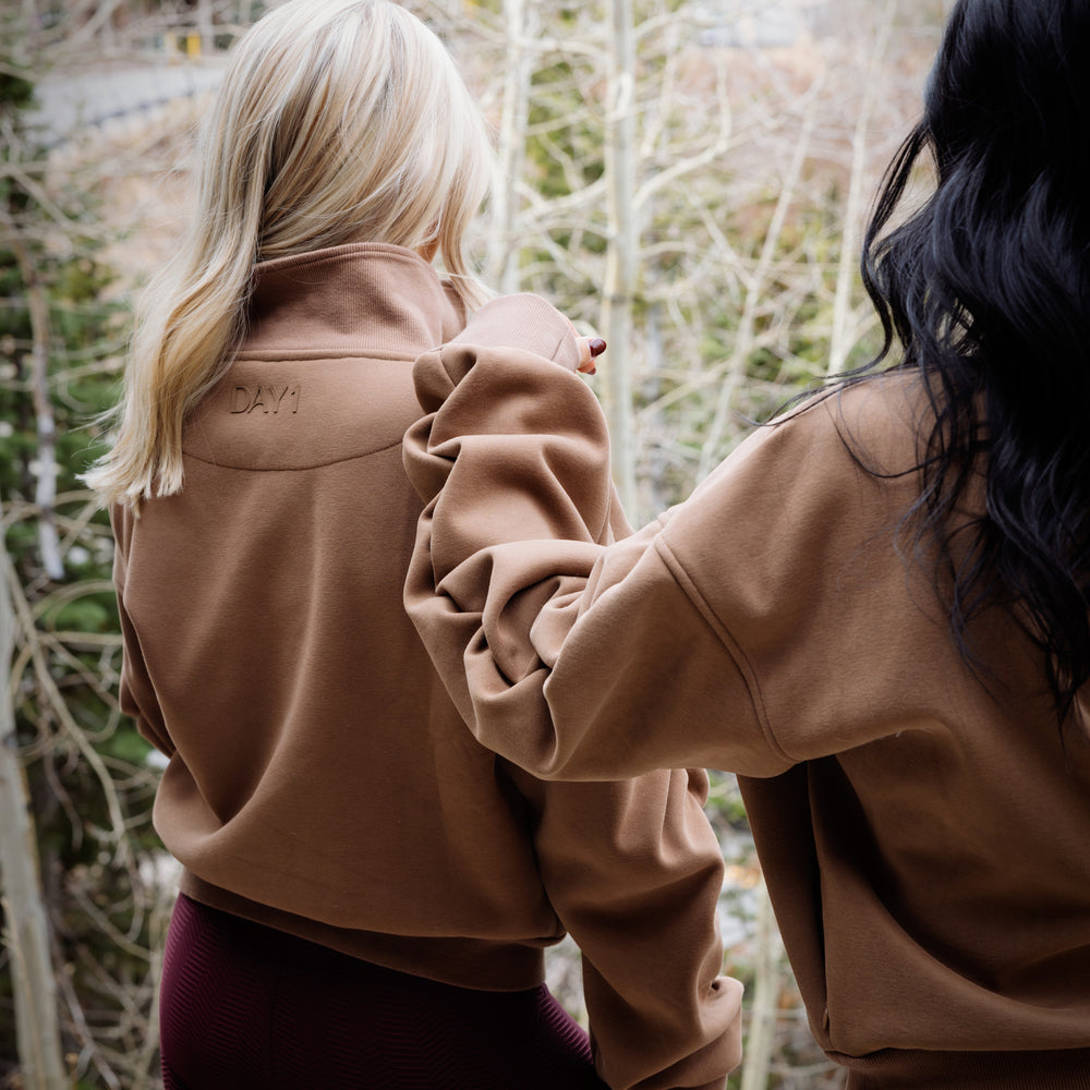 
                  
                    Scrunch Sleeve Sweatshirt 2.0
                  
                