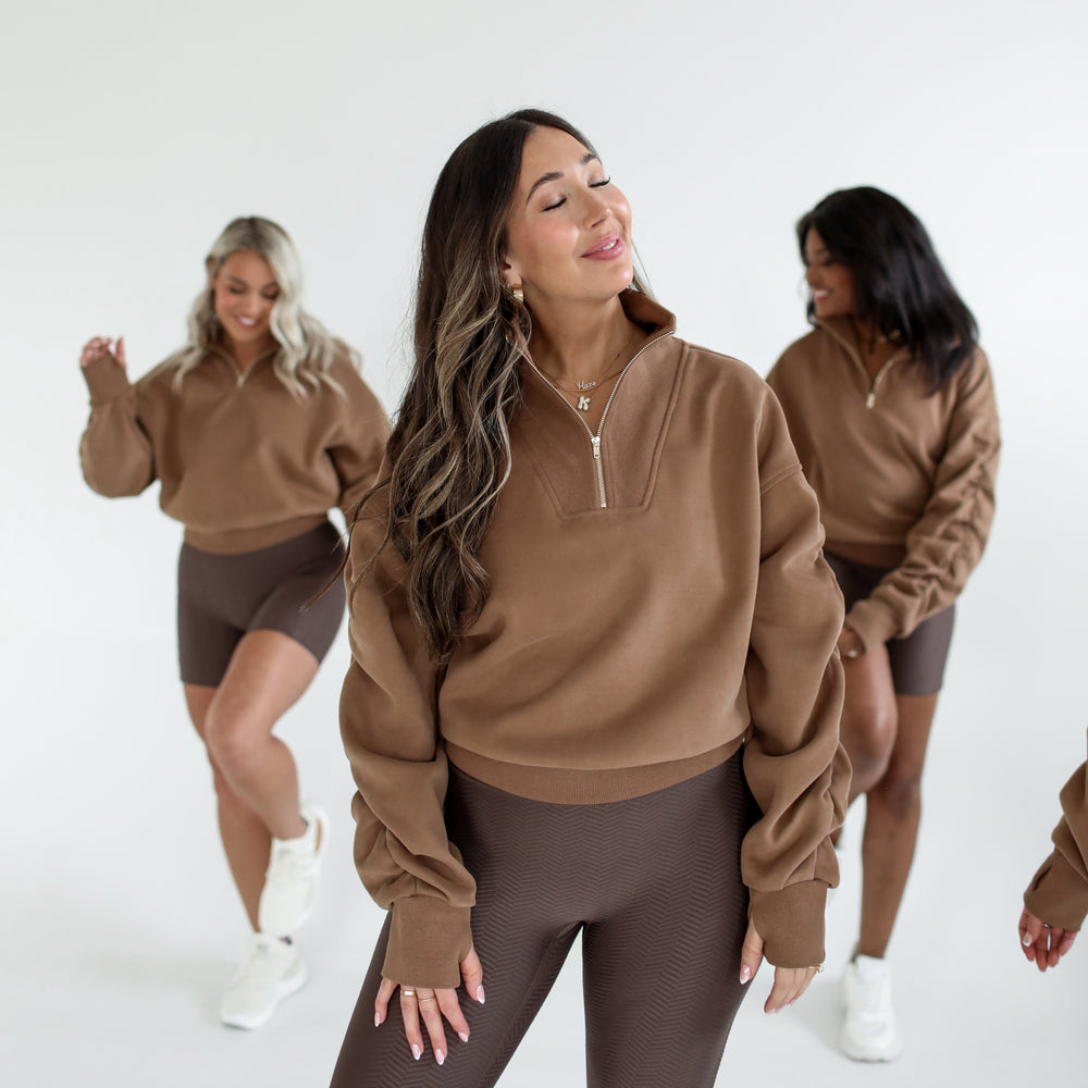 
                  
                    Scrunch Sleeve Sweatshirt 2.0 - Caramel
                  
                